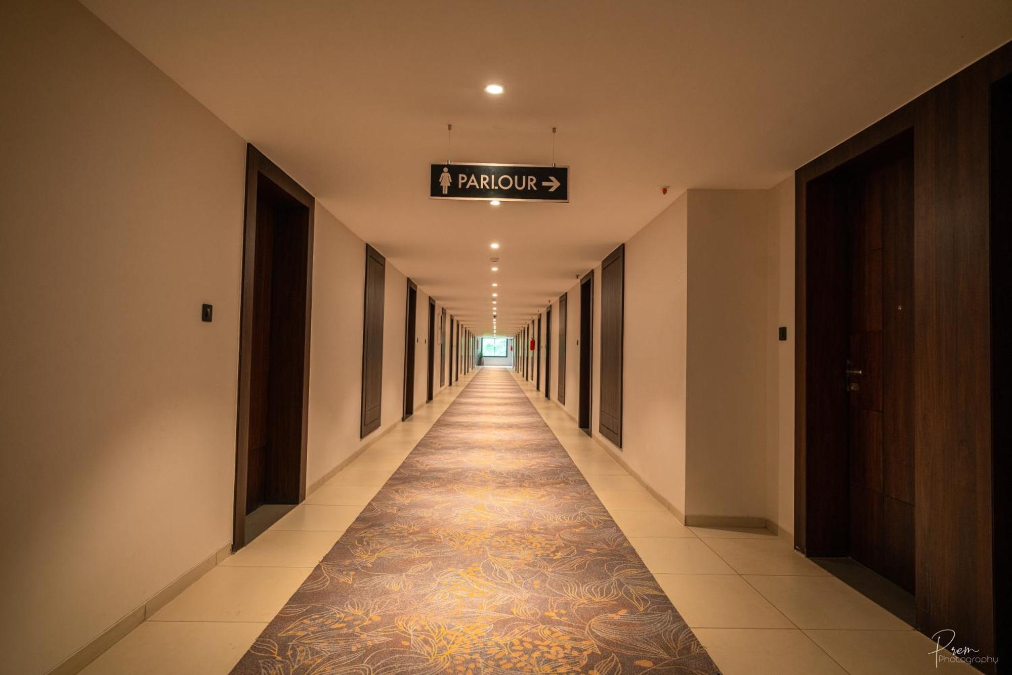 Hotel Omaya Garden Rāipur 외부 사진