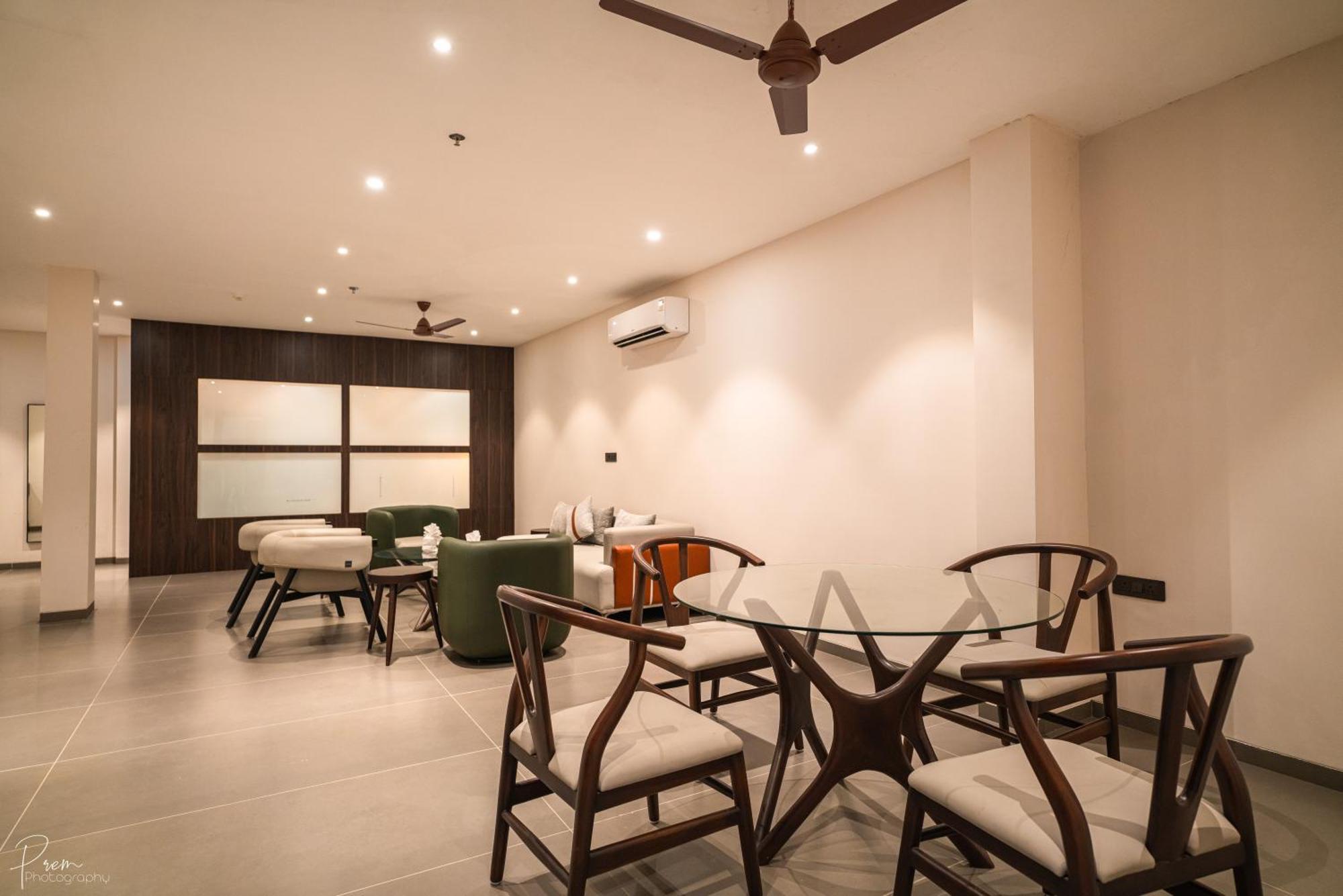 Hotel Omaya Garden Rāipur 외부 사진