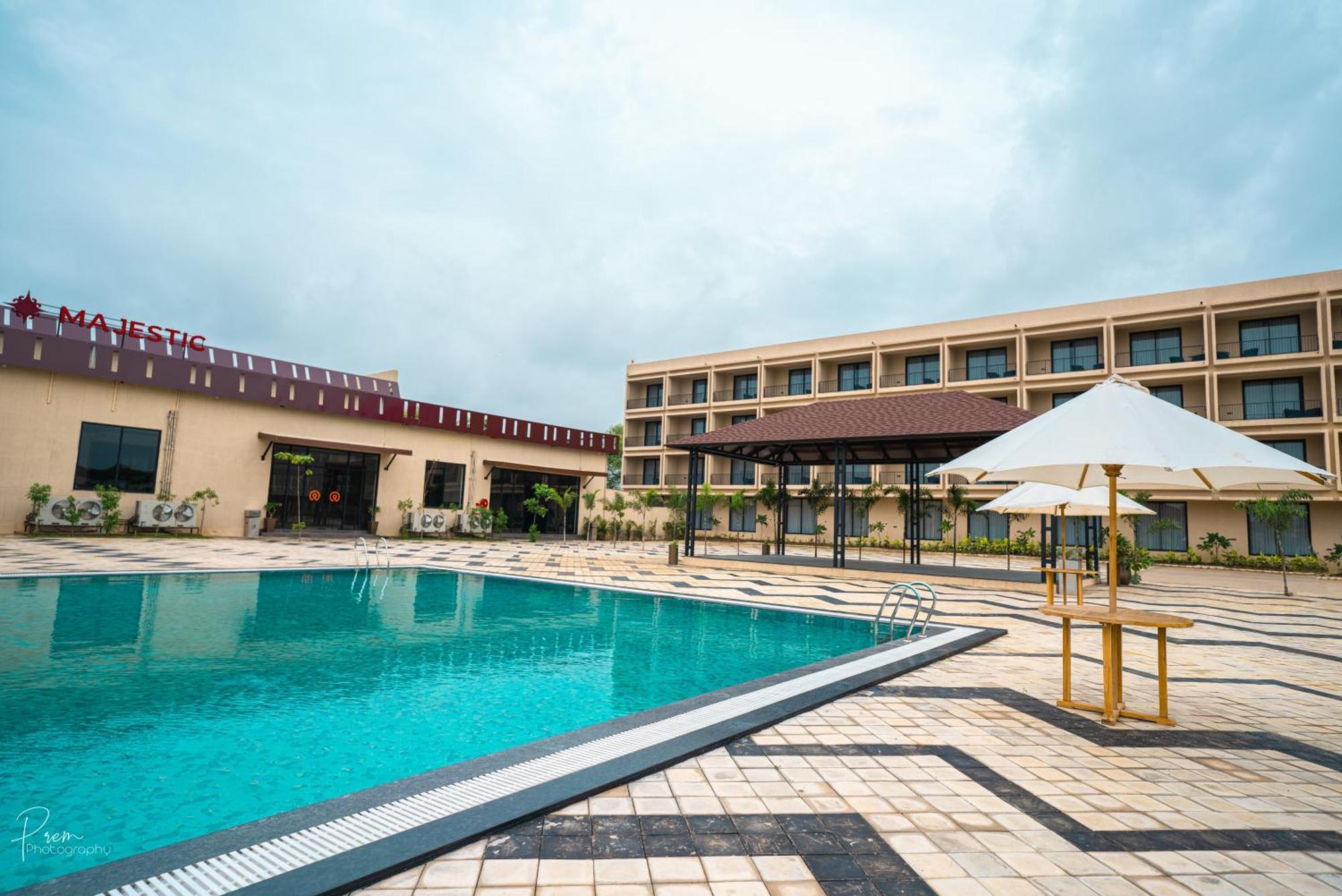 Hotel Omaya Garden Rāipur 외부 사진
