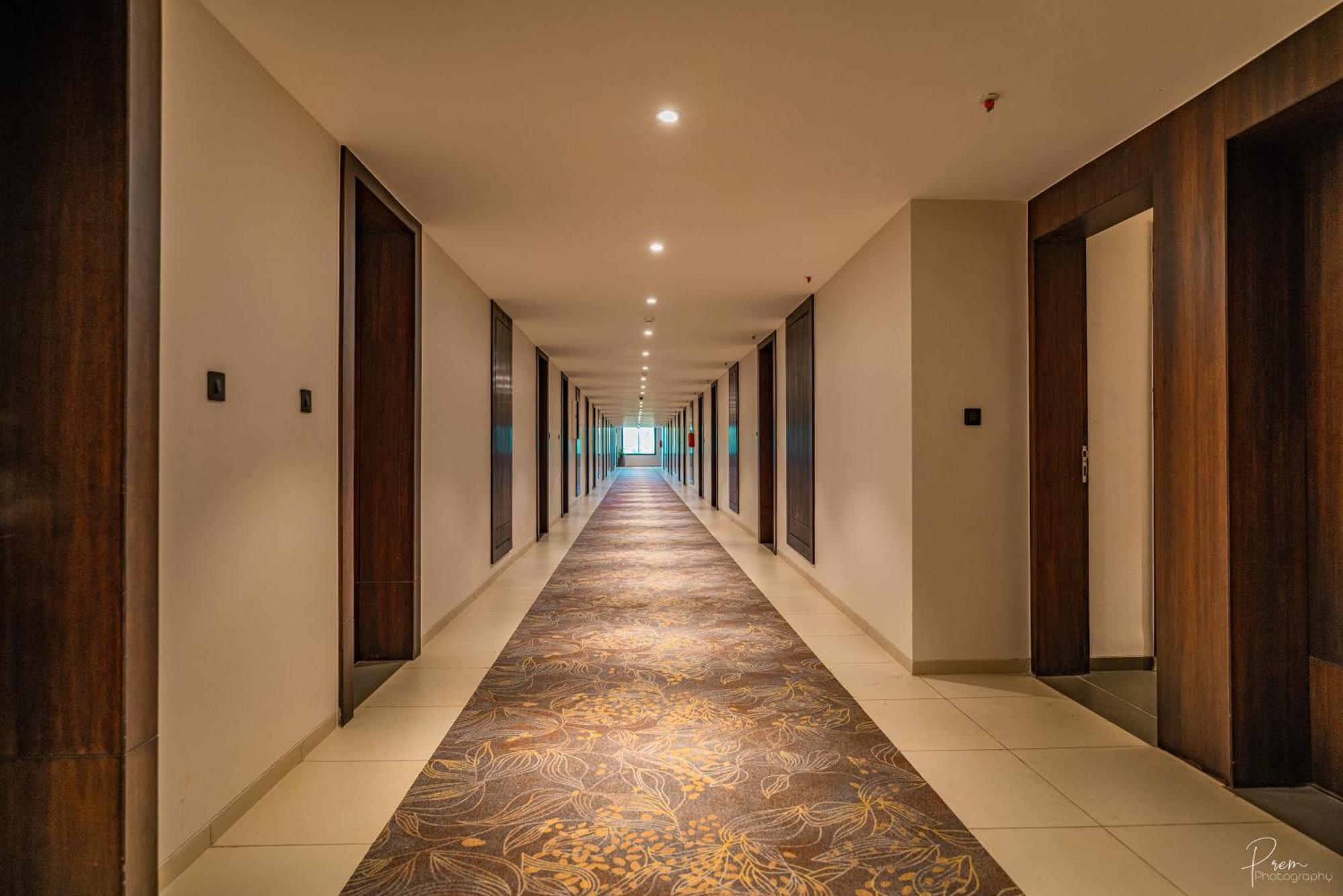 Hotel Omaya Garden Rāipur 외부 사진
