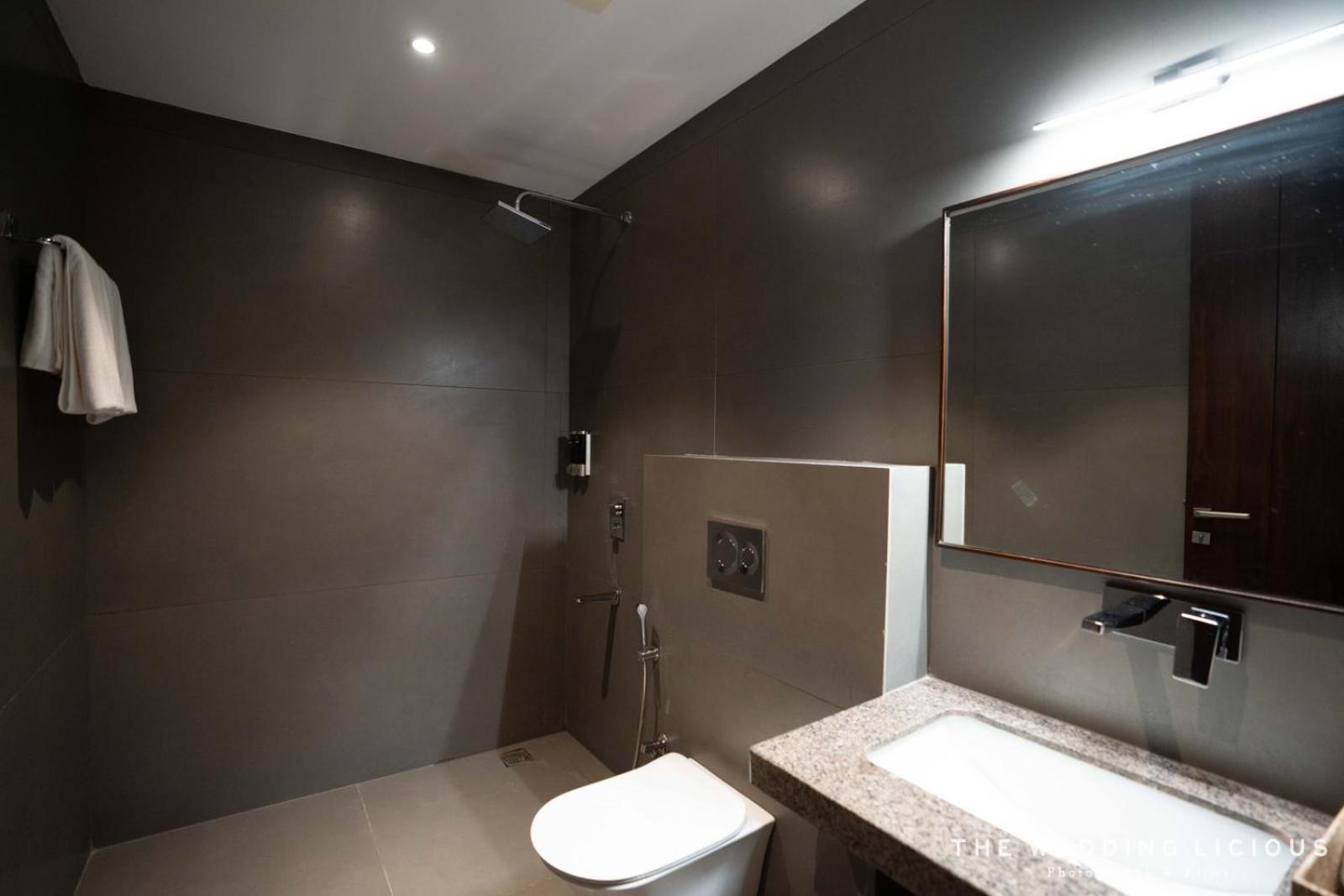 Hotel Omaya Garden Rāipur 외부 사진