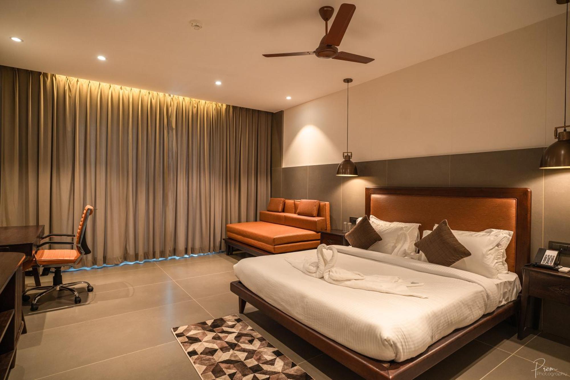 Hotel Omaya Garden Rāipur 외부 사진